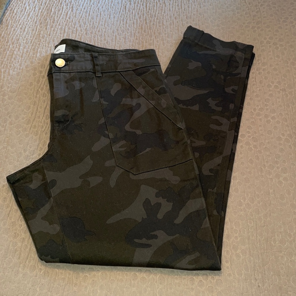 Calvin Klein camo pant
